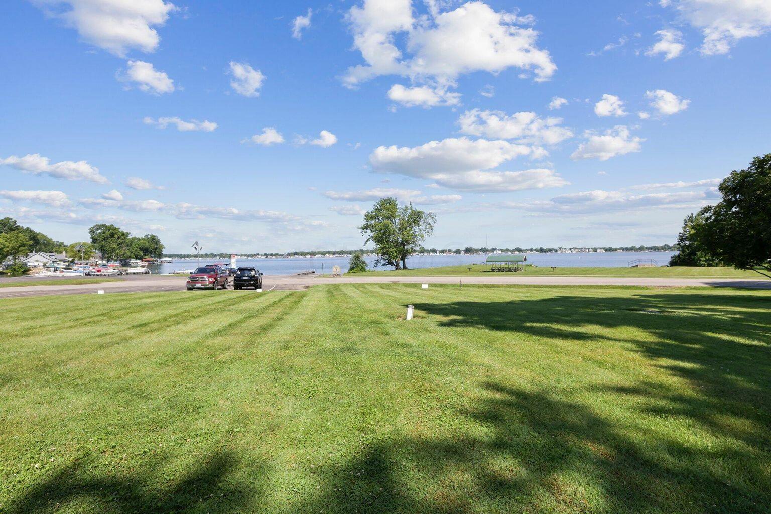Forrest Road, Thornville, Ohio image 14