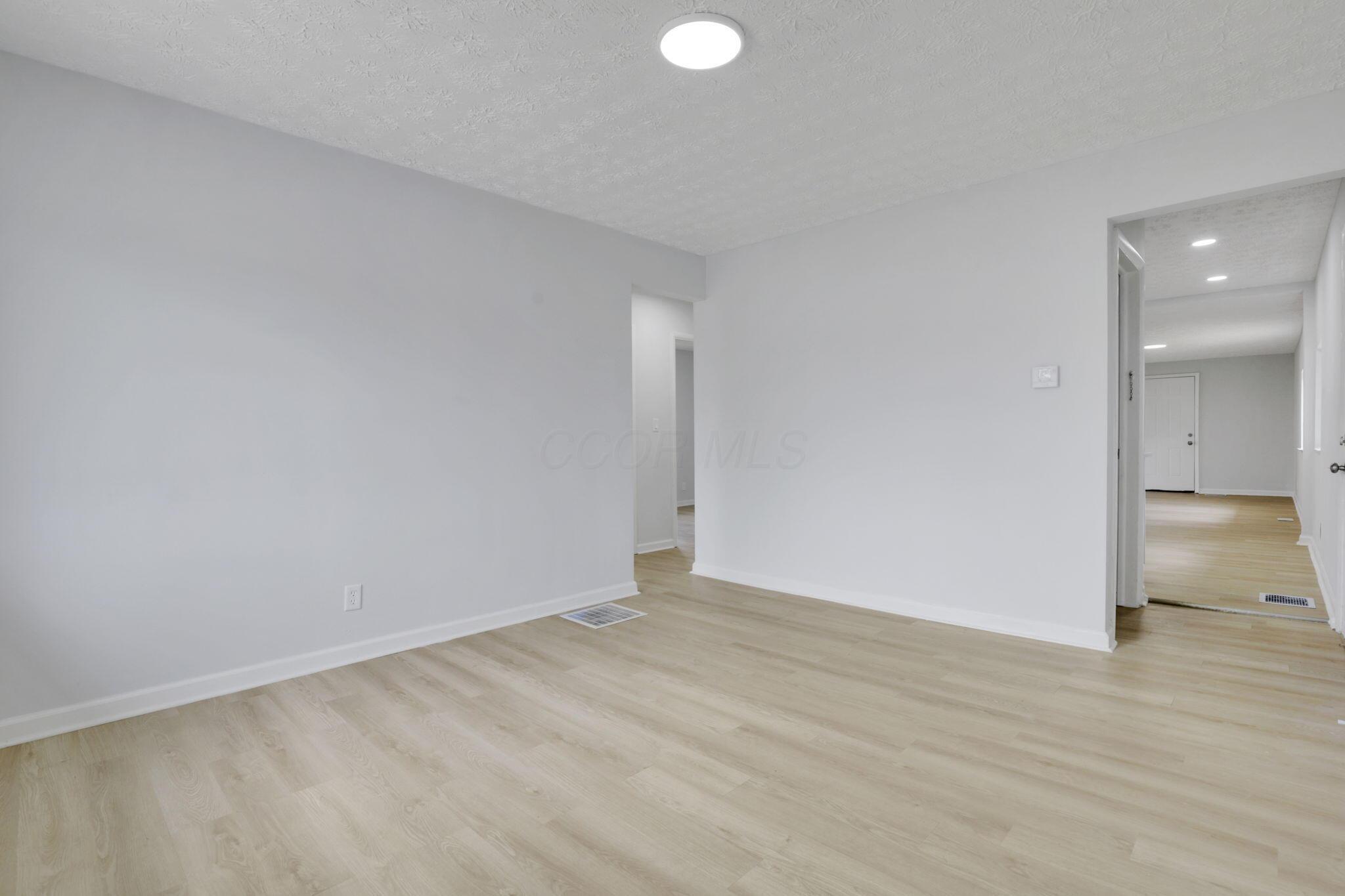 3737 Harding Drive, Columbus, Ohio image 9