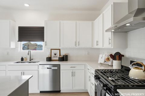 Tiny photo for 141 Brookside Drive, Jeffersonville, OH 43128 (MLS # 225045247)