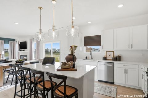 Tiny photo for 141 Brookside Drive, Jeffersonville, OH 43128 (MLS # 225045247)