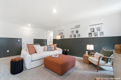 Tiny photo for 141 Brookside Drive, Jeffersonville, OH 43128 (MLS # 225045247)