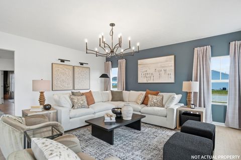 Tiny photo for 141 Brookside Drive, Jeffersonville, OH 43128 (MLS # 225045247)