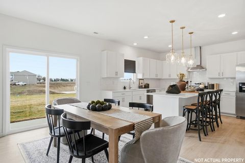 Tiny photo for 141 Brookside Drive, Jeffersonville, OH 43128 (MLS # 225045247)