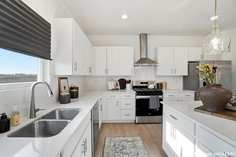 Tiny photo for 141 Brookside Drive, Jeffersonville, OH 43128 (MLS # 225045247)