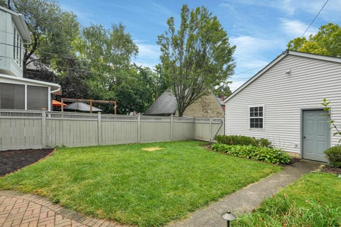 Tiny photo for 325 W 6th Avenue, Columbus, OH 43201 (MLS # 226033913)