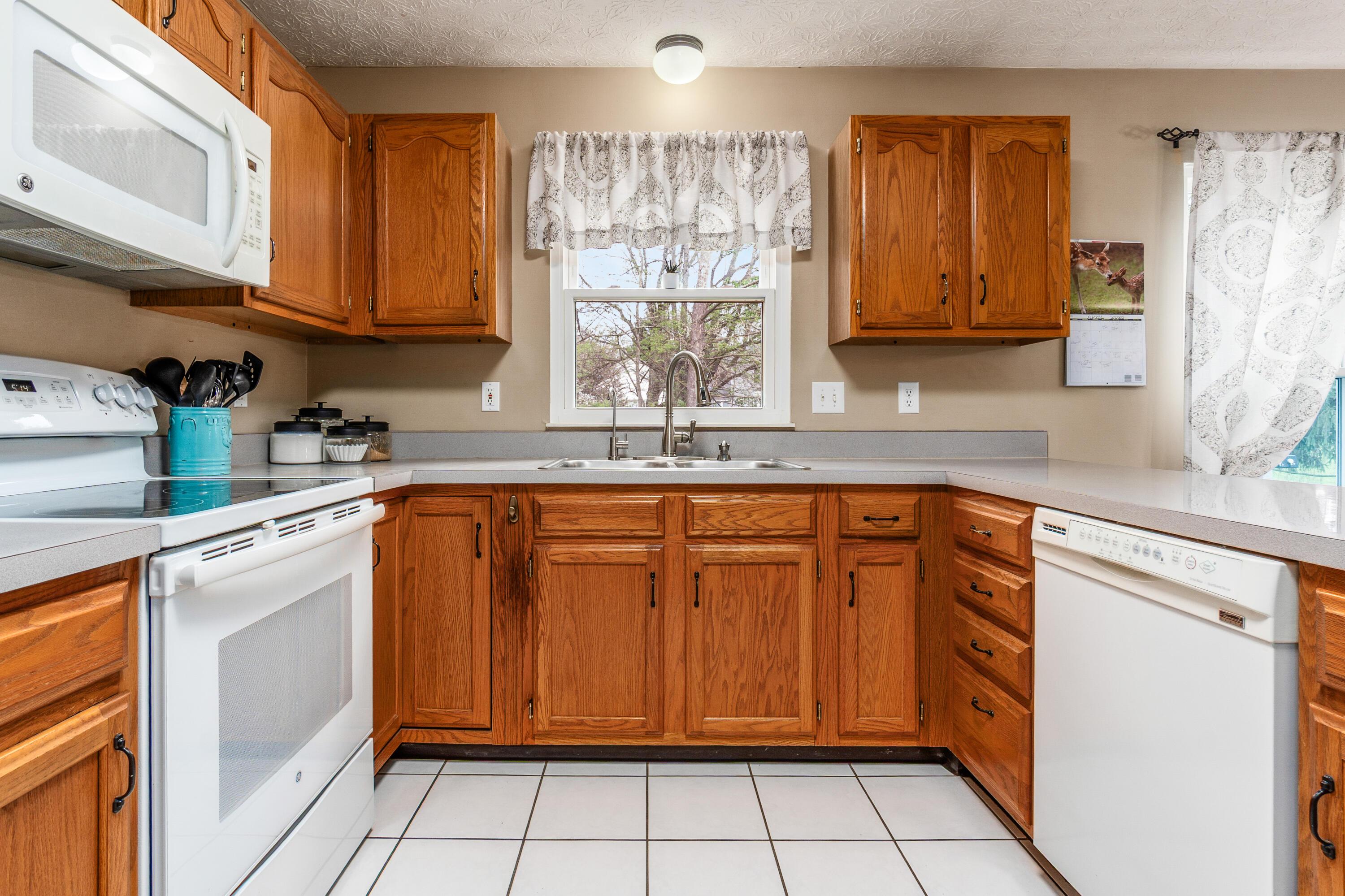 934 Carron Court, Pickerington, Ohio image 10