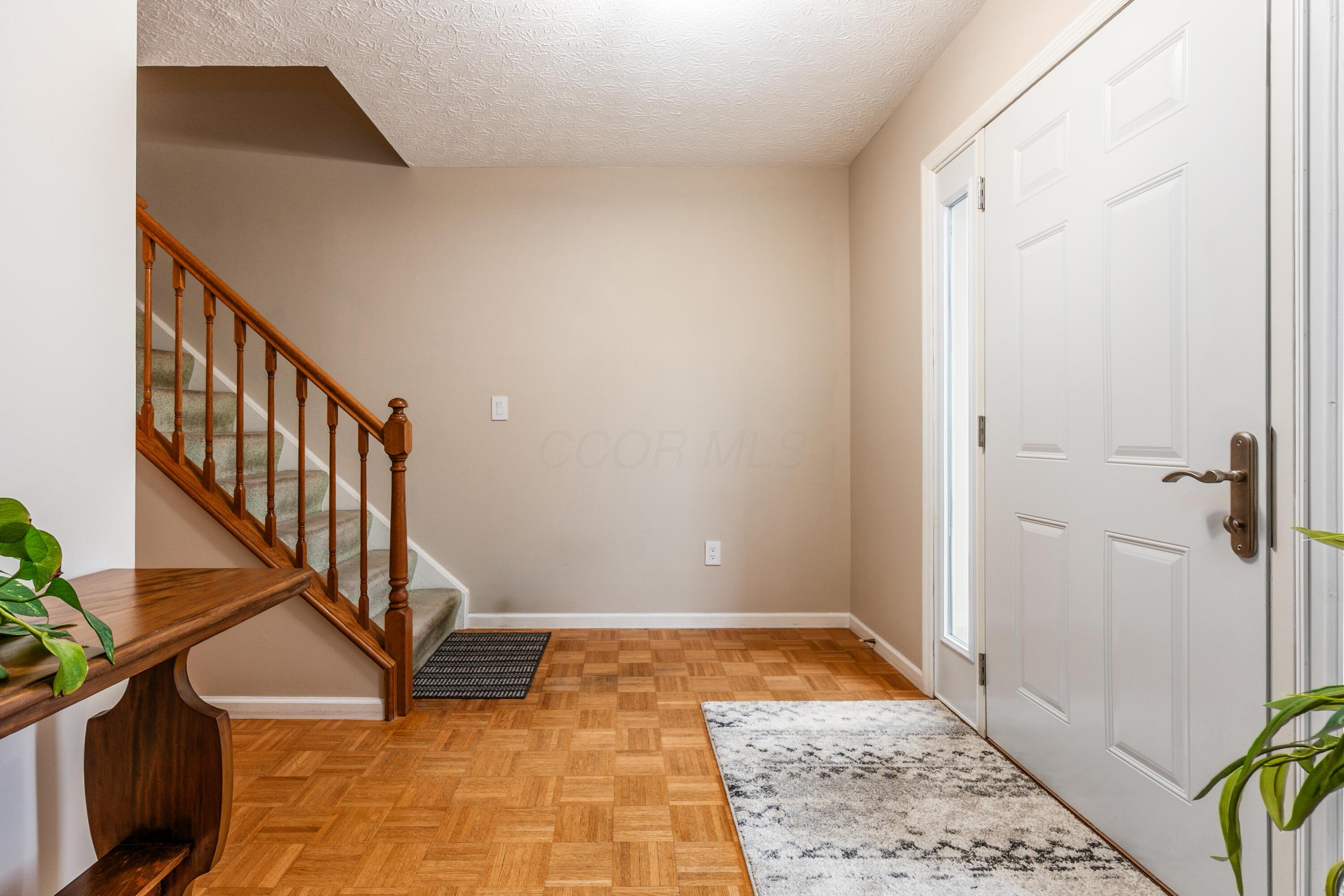 934 Carron Court, Pickerington, Ohio image 6