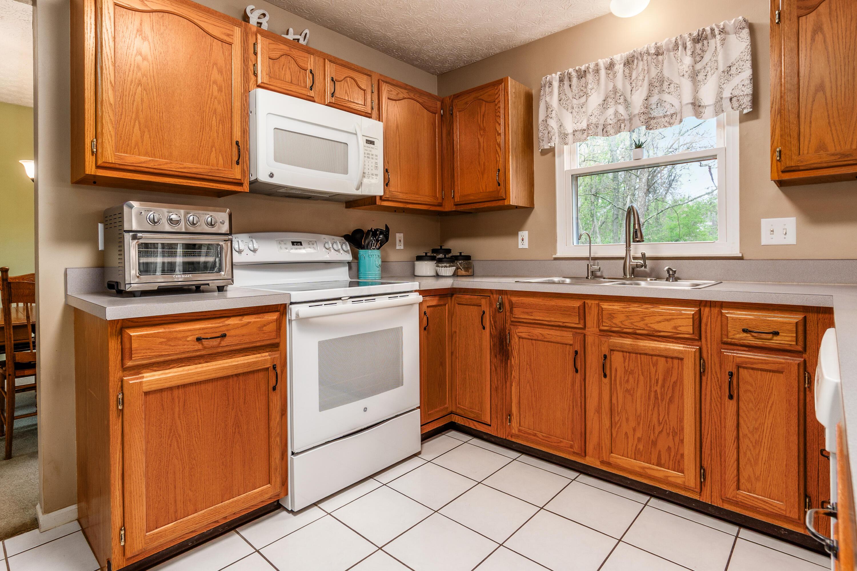 934 Carron Court, Pickerington, Ohio image 11