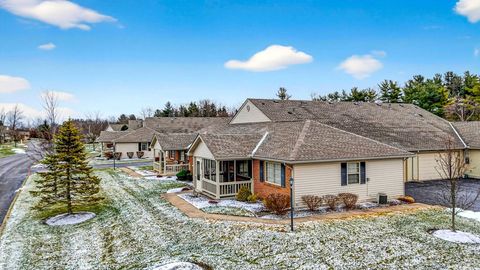 Tiny photo for 401 Virginia Court, Pataskala, OH 43062 (MLS # 225045745)