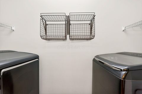 Tiny photo for 401 Virginia Court, Pataskala, OH 43062 (MLS # 225045745)