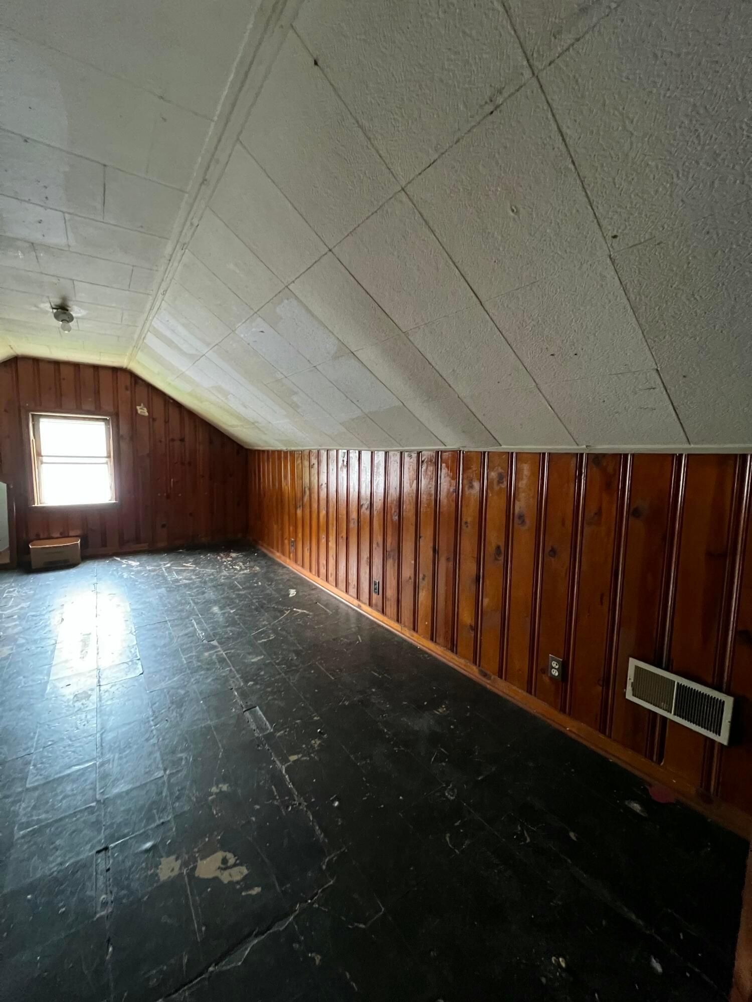 527 N 15th Street, Coshocton, Ohio image 28
