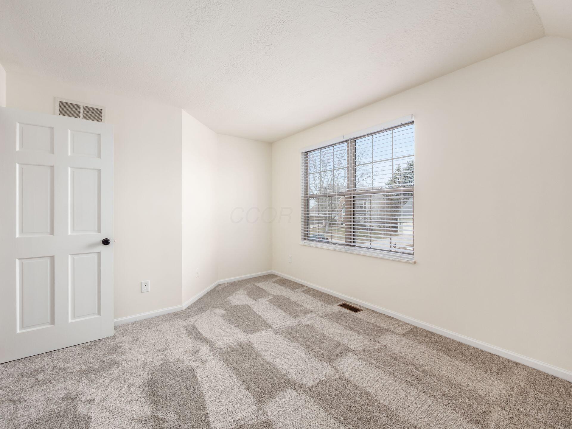 4477 Huntwicke Drive, Hilliard, Ohio image 36