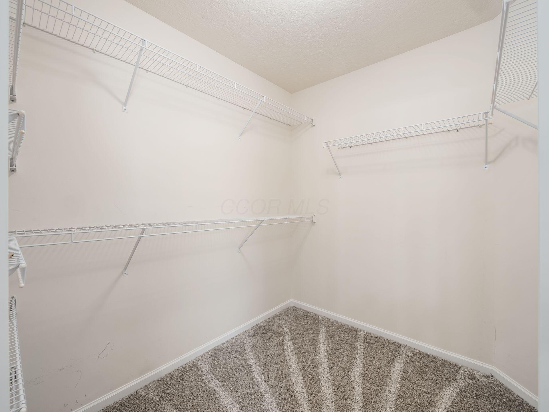 4477 Huntwicke Drive, Hilliard, Ohio image 30