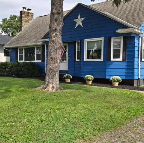 Photo of 762 Ross Road, Columbus, OH 43213 (MLS # 226035212)