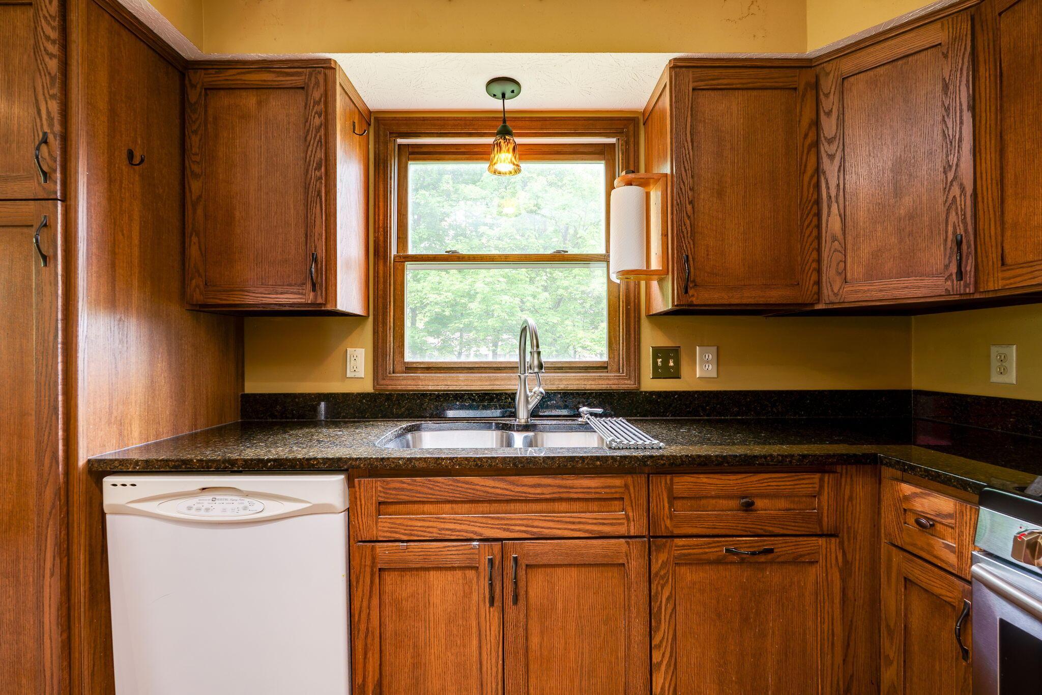 2600 Wildflower Drive, Springfield, Ohio image 27