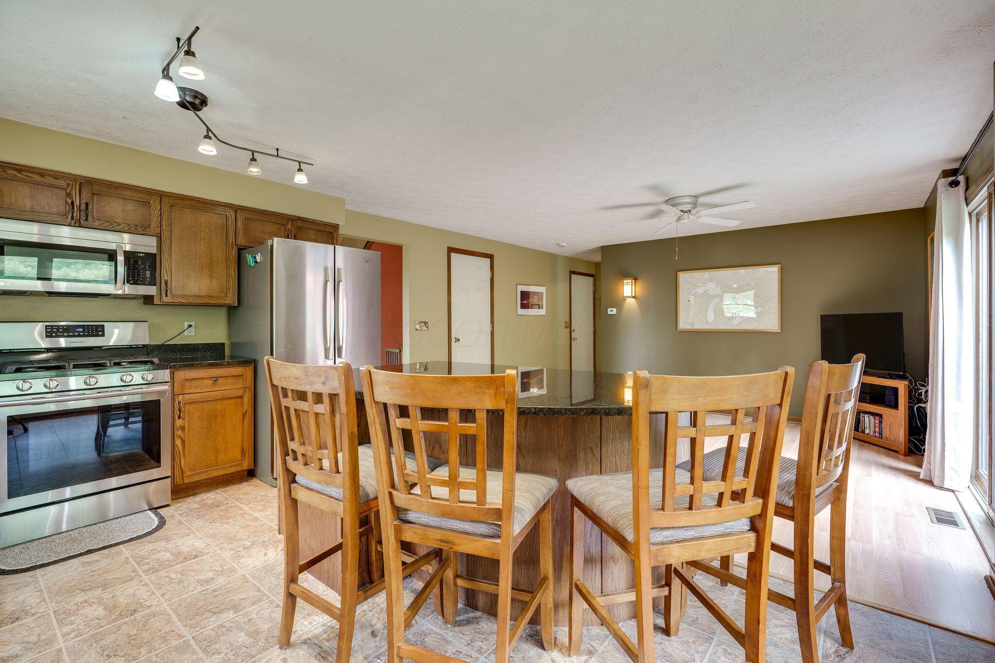 2600 Wildflower Drive, Springfield, Ohio image 30
