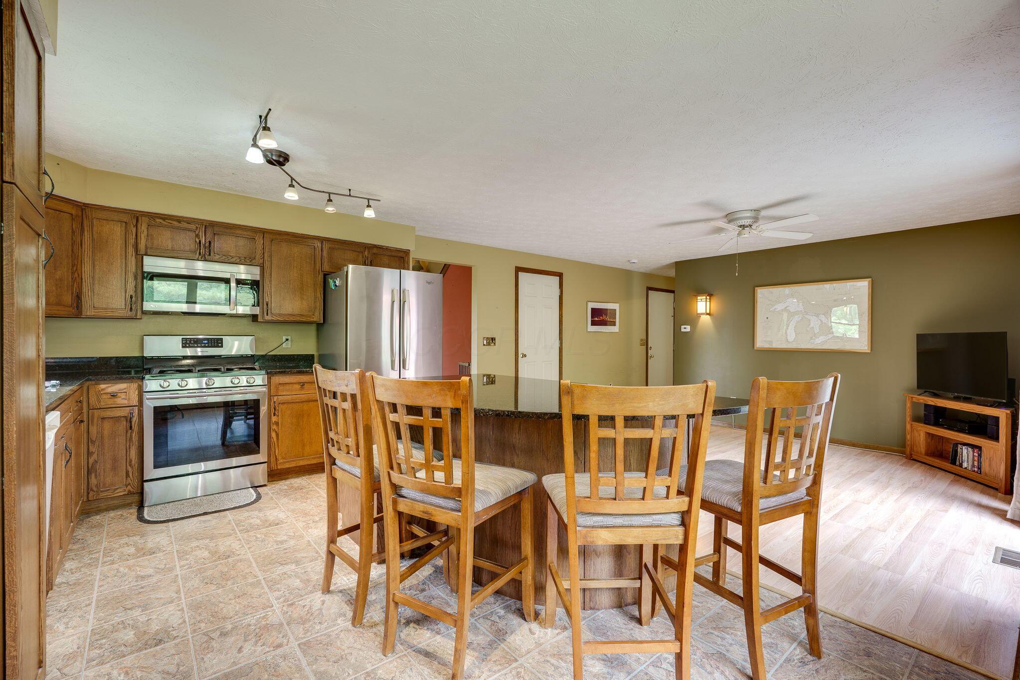 2600 Wildflower Drive, Springfield, Ohio image 31
