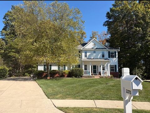 Photo of 2375 Cross Creek Court, Lewis Center, OH 43035 (MLS # 225038306)