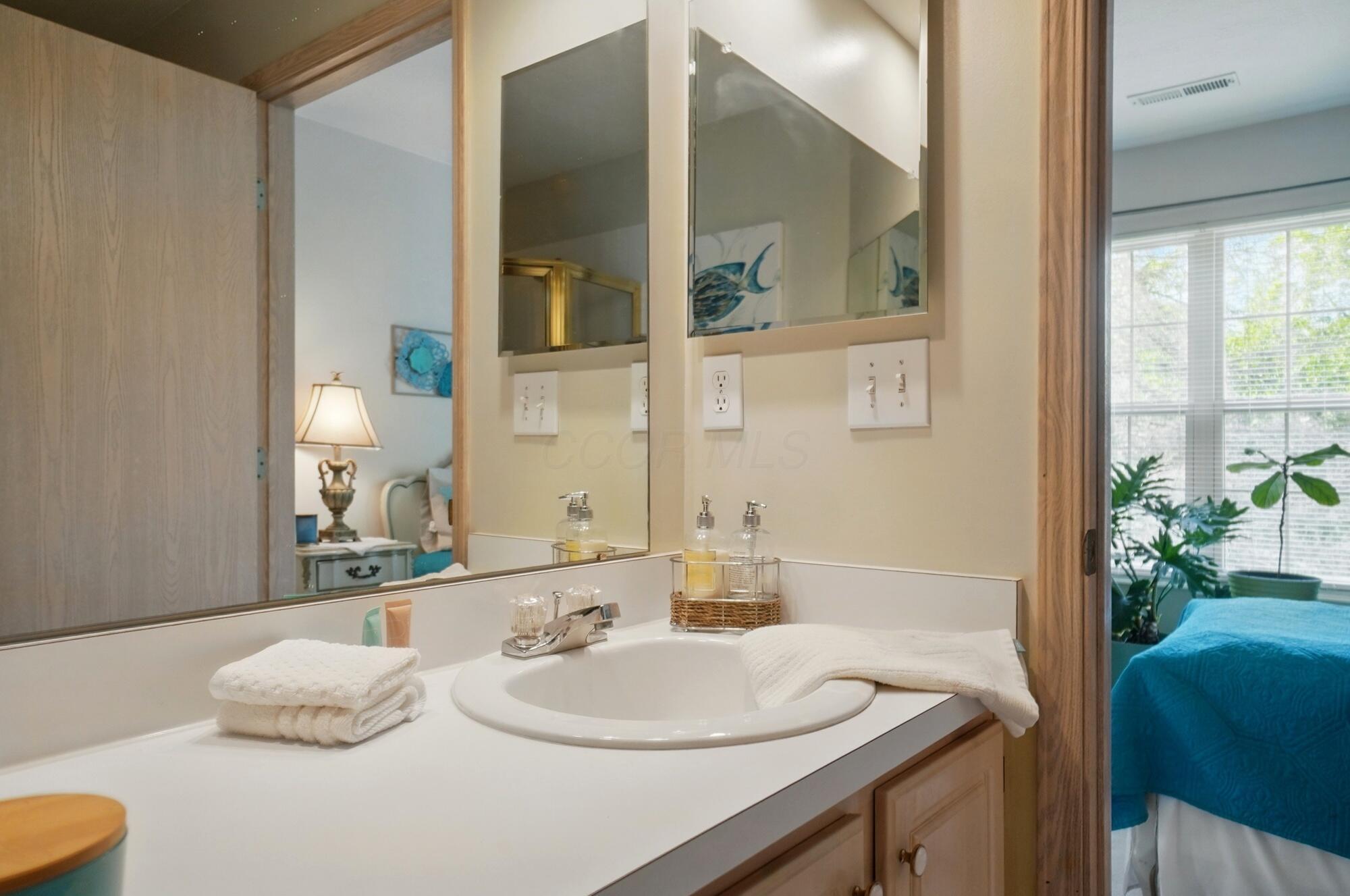2675 Pine Marsh Drive, Grove City, Ohio image 29