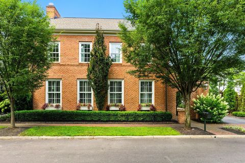 Photo of 6 Ealy Crossing S, New Albany, OH 43054 (MLS # 225031053)
