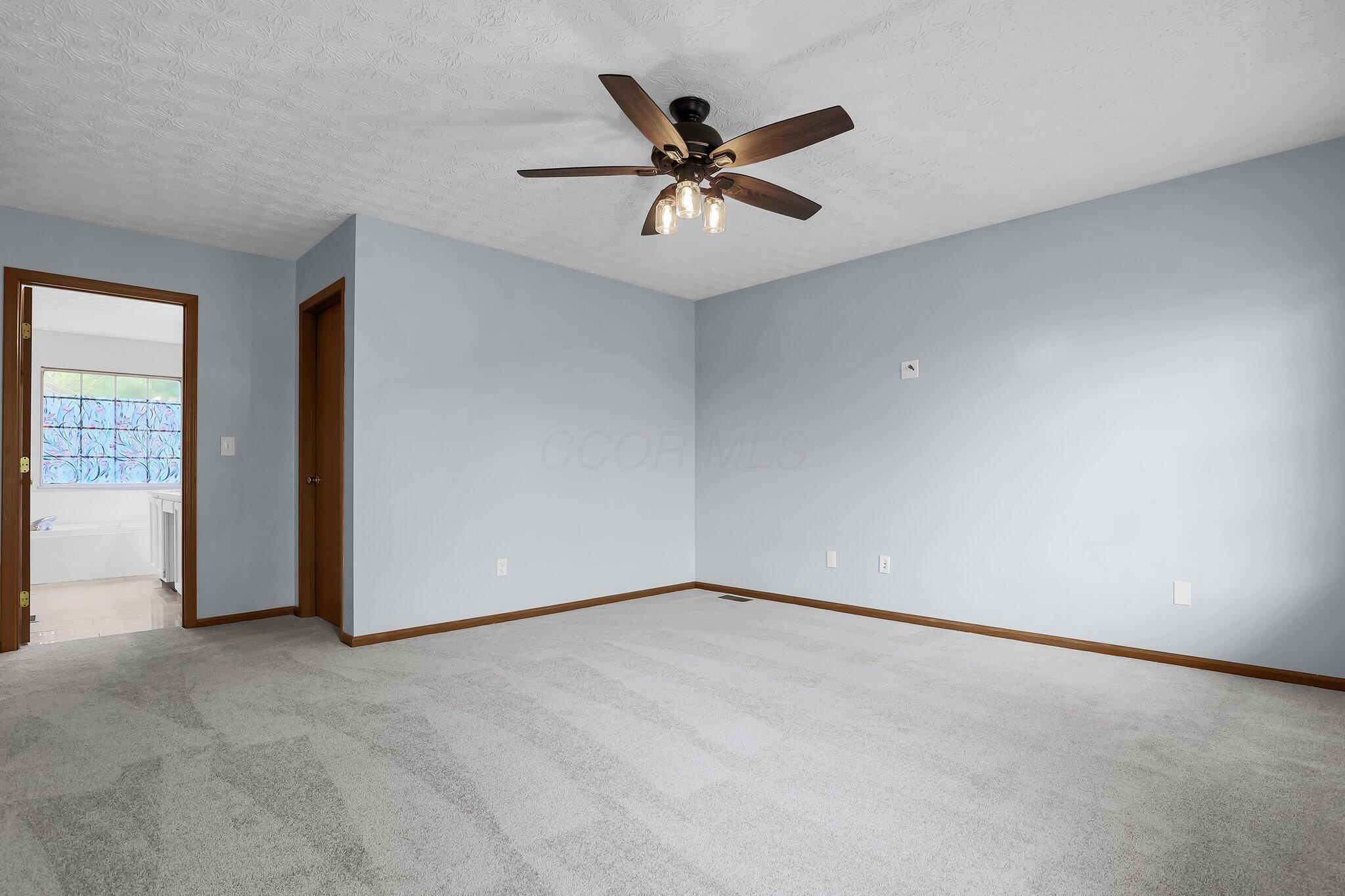 696 N Starr Drive, Pickerington, Ohio image 27