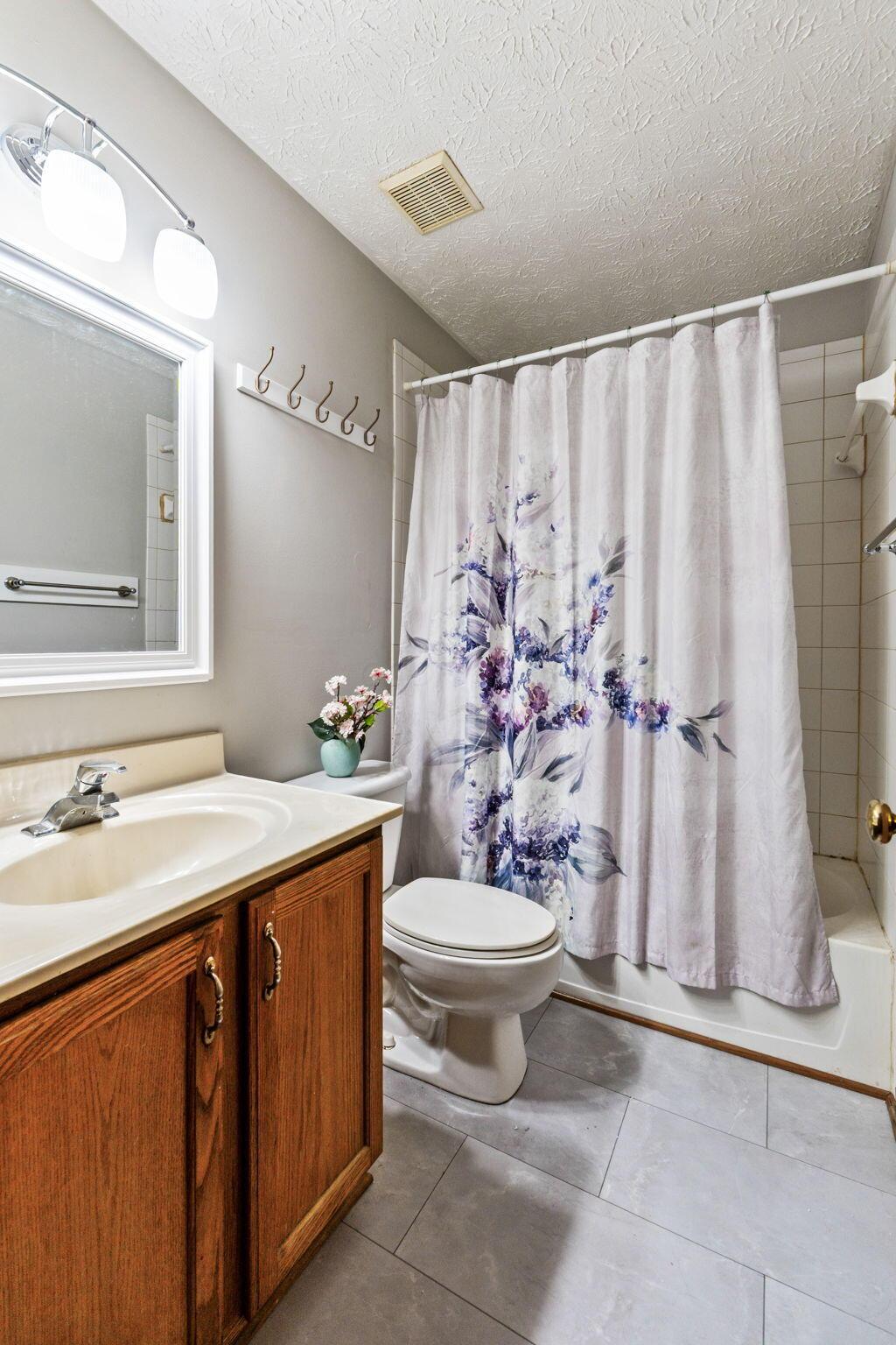 1451 Carmel Drive, Marysville, Ohio image 38