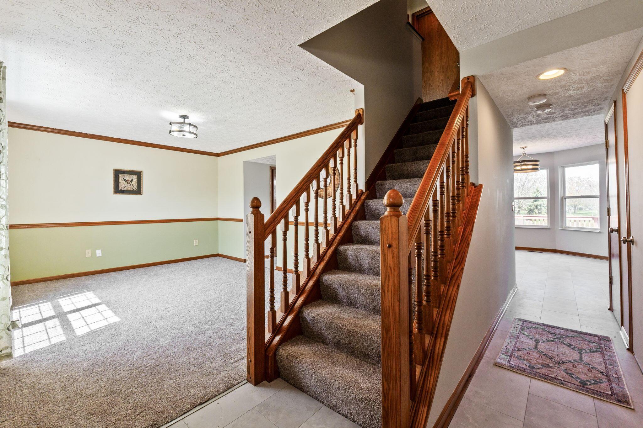 1451 Carmel Drive, Marysville, Ohio image 5