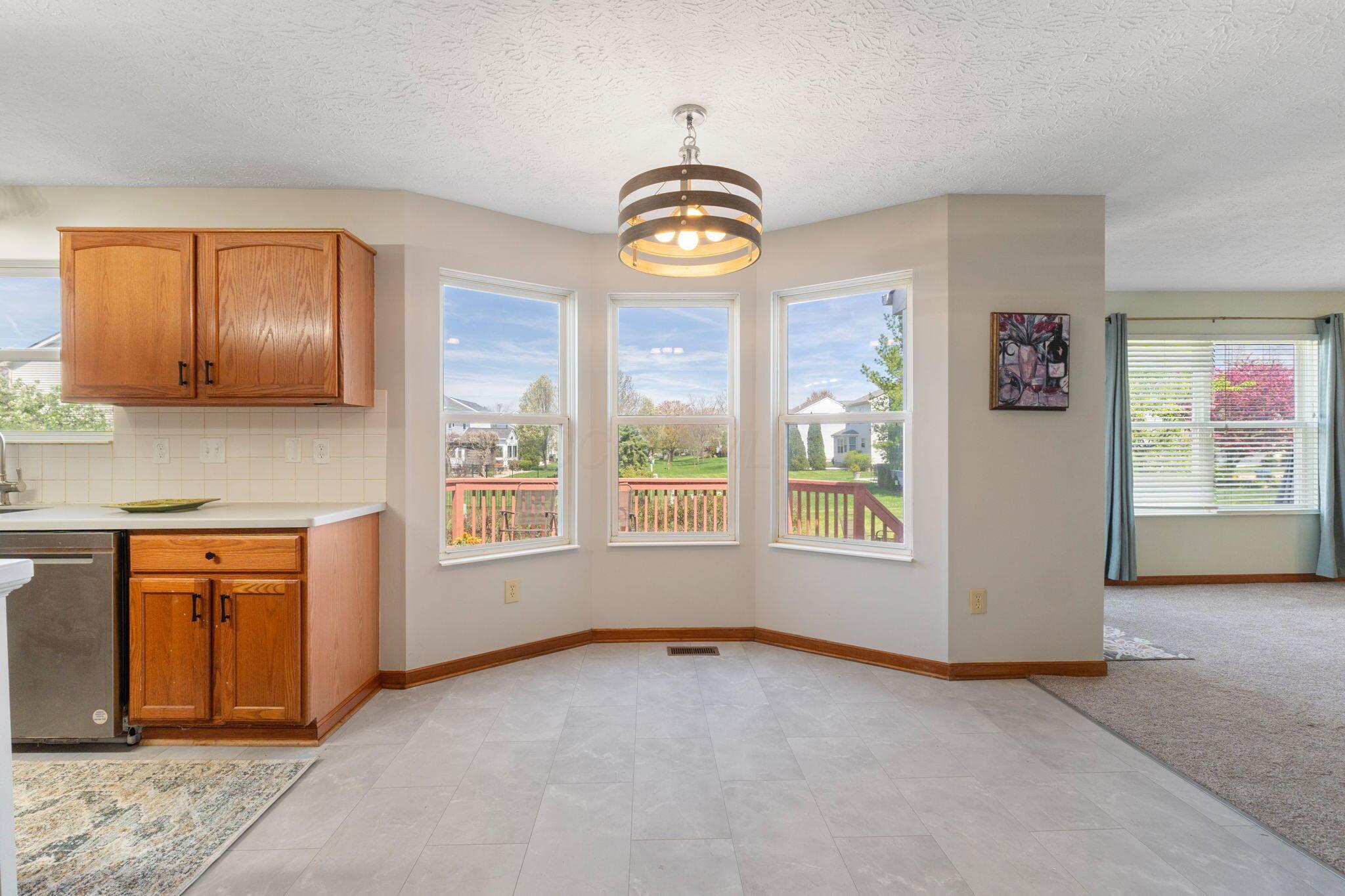 1451 Carmel Drive, Marysville, Ohio image 13