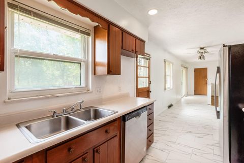 Tiny photo for 5166 Southern Grove Drive, Grove City, OH 43123 (MLS # 226004426)