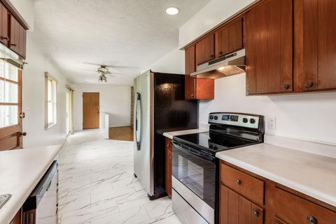 Tiny photo for 5166 Southern Grove Drive, Grove City, OH 43123 (MLS # 226004426)