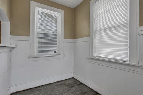 Tiny photo for 711 N High Street, Lancaster, OH 43130 (MLS # 225039702)