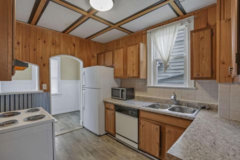 Tiny photo for 711 N High Street, Lancaster, OH 43130 (MLS # 225039702)