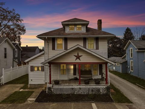 Photo of 711 N High Street, Lancaster, OH 43130 (MLS # 225039702)