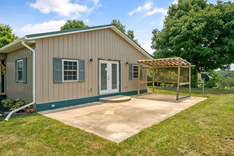 Tiny photo for 2621 Larimore Road, Mount Vernon, OH 43050 (MLS # 226027380)