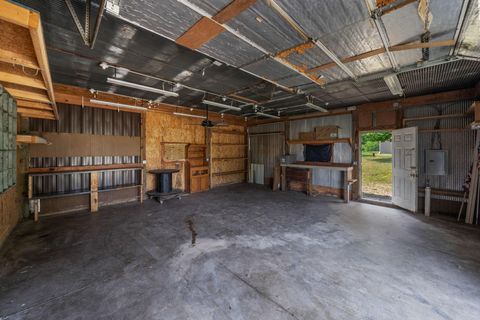 Tiny photo for 2621 Larimore Road, Mount Vernon, OH 43050 (MLS # 226027380)