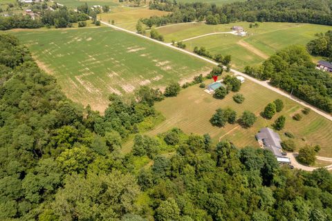 Tiny photo for 2621 Larimore Road, Mount Vernon, OH 43050 (MLS # 226027380)