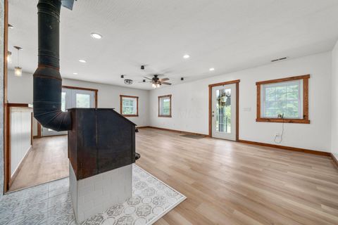 Tiny photo for 2621 Larimore Road, Mount Vernon, OH 43050 (MLS # 226027380)