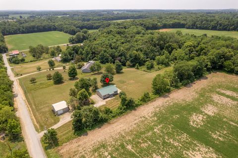 Tiny photo for 2621 Larimore Road, Mount Vernon, OH 43050 (MLS # 226027380)