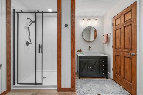 Tiny photo for 2621 Larimore Road, Mount Vernon, OH 43050 (MLS # 226027380)