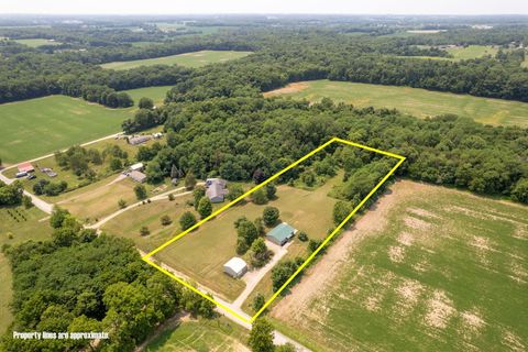 Tiny photo for 2621 Larimore Road, Mount Vernon, OH 43050 (MLS # 226027380)