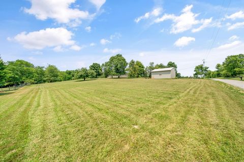 Tiny photo for 2621 Larimore Road, Mount Vernon, OH 43050 (MLS # 226027380)