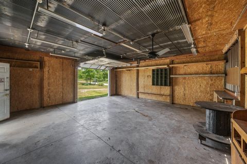 Tiny photo for 2621 Larimore Road, Mount Vernon, OH 43050 (MLS # 226027380)