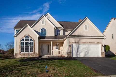 Photo of 3443 Village Club Drive, Powell, OH 43065 (MLS # 226003257)