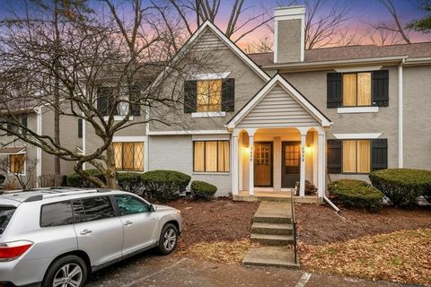 Photo of 3050 Cooper Bluff Drive, Columbus, OH 43231 (MLS # 226003385)