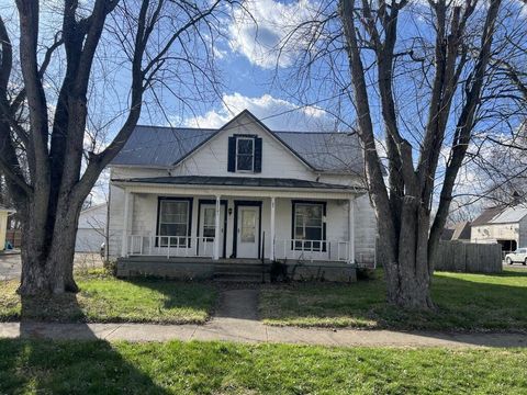 Photo of 301 S Water Street S, Williamsport, OH 43164 (MLS # 226007648)