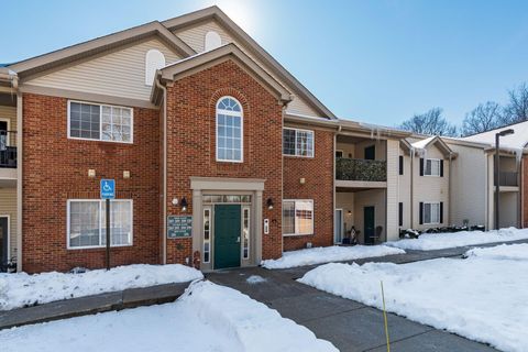 Photo of 208 Shelbourne Forest Way, Delaware, OH 43015 (MLS # 226003964)