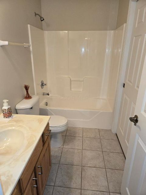 Tiny photo for 4279 Cobbleton Grove Circle 3 #3, Canal Winchester, OH 43110 (MLS # 226027029)