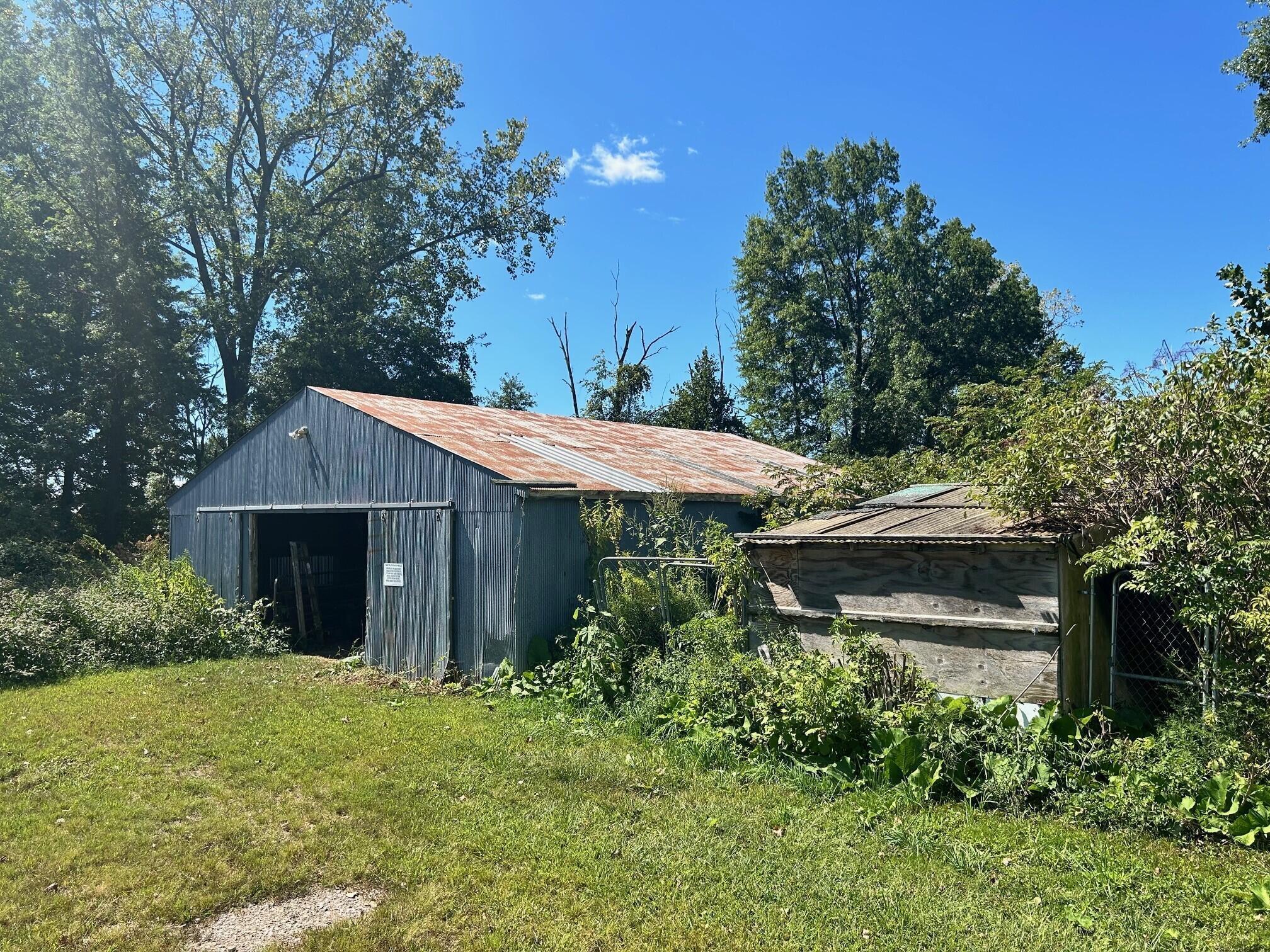 Photo 6 of 10 of 4720 Condit Road house