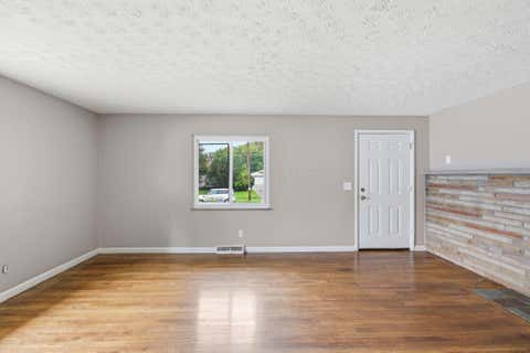 Tiny photo for 3599 Astor Avenue, Columbus, OH 43227 (MLS # 226032135)