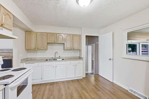 Tiny photo for 3599 Astor Avenue, Columbus, OH 43227 (MLS # 226032135)